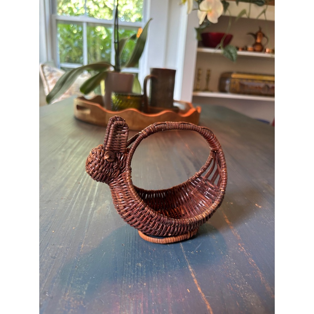 Vintage Miniature Wicker Bunny Basket Dark Brown Woven Rattan Easter Decor 5 in - Picture 2 of 9
